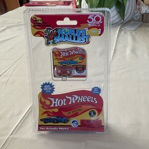 Mattel Hot Wheels World's Smallest 2016 Night Shifter